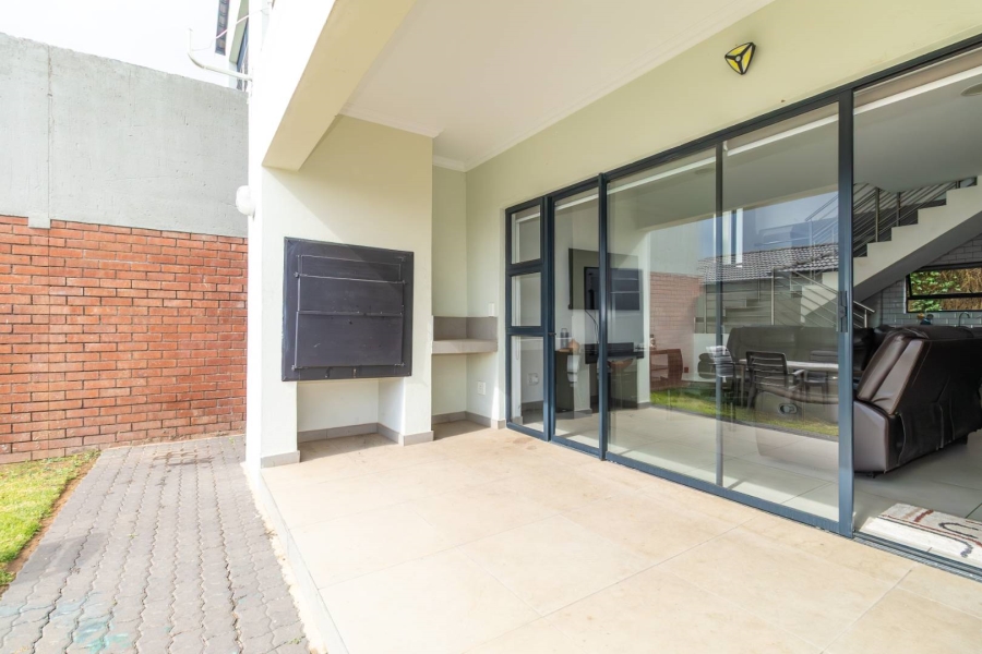 4 Bedroom Property for Sale in Allens Nek Gauteng