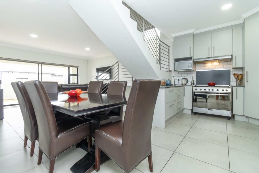 4 Bedroom Property for Sale in Allens Nek Gauteng