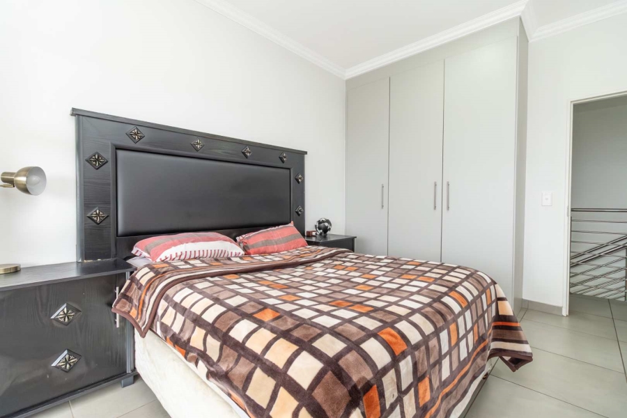 4 Bedroom Property for Sale in Allens Nek Gauteng