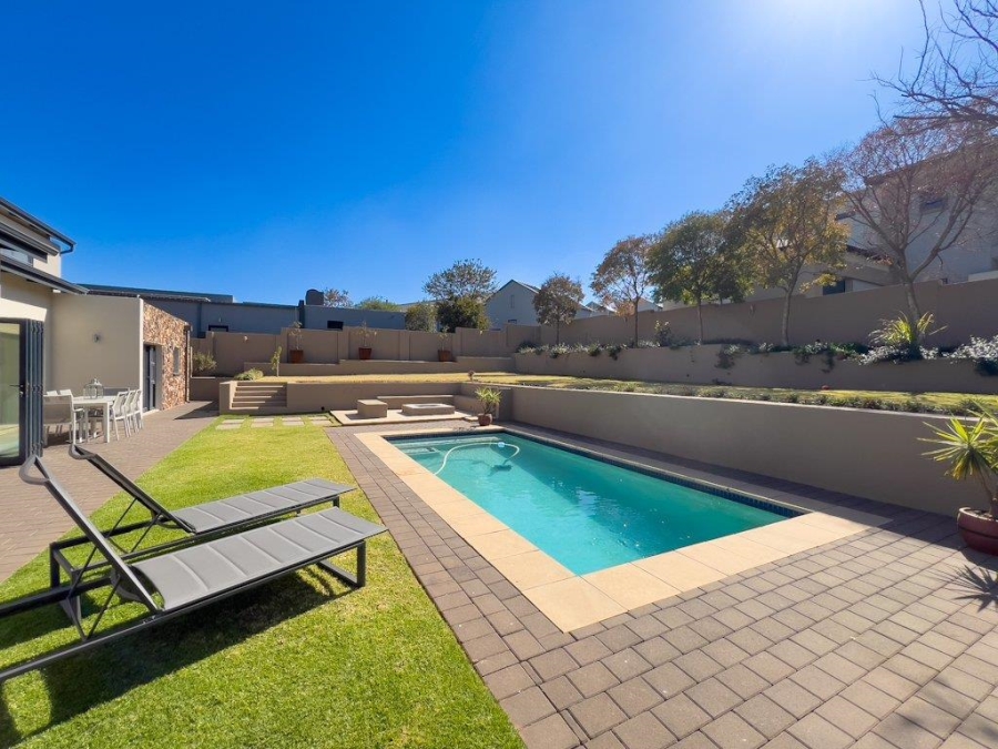4 Bedroom Property for Sale in Midstream Ridge Gauteng