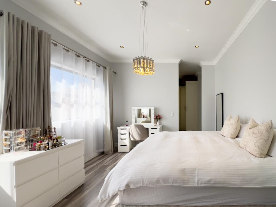 4 Bedroom Property for Sale in Midstream Ridge Gauteng