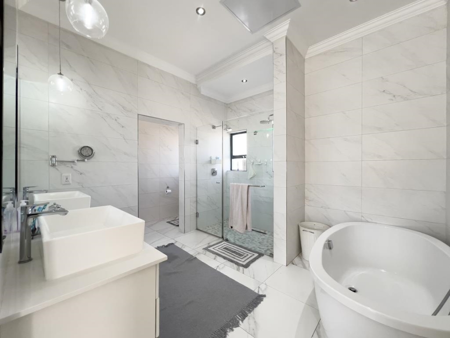 4 Bedroom Property for Sale in Midstream Ridge Gauteng