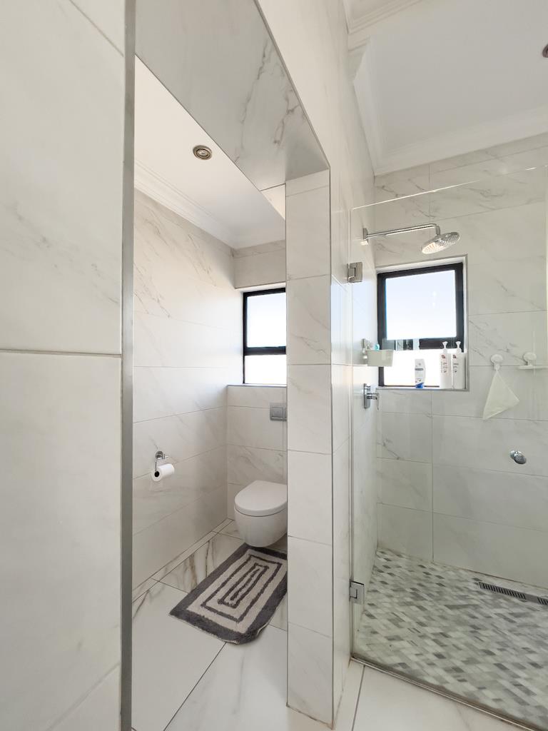 4 Bedroom Property for Sale in Midstream Ridge Gauteng
