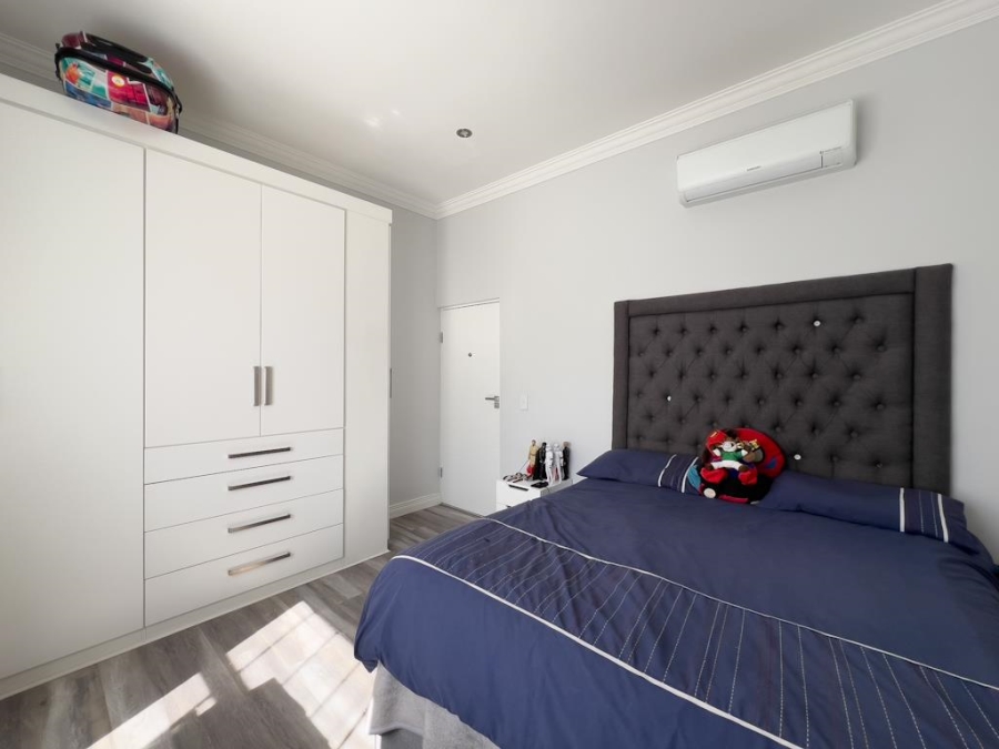 4 Bedroom Property for Sale in Midstream Ridge Gauteng
