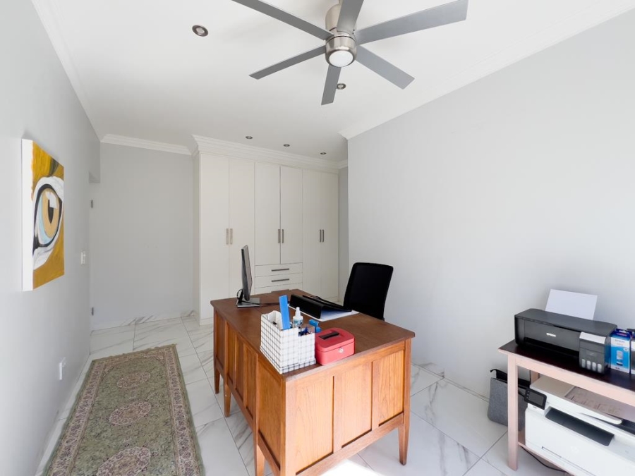 4 Bedroom Property for Sale in Midstream Ridge Gauteng