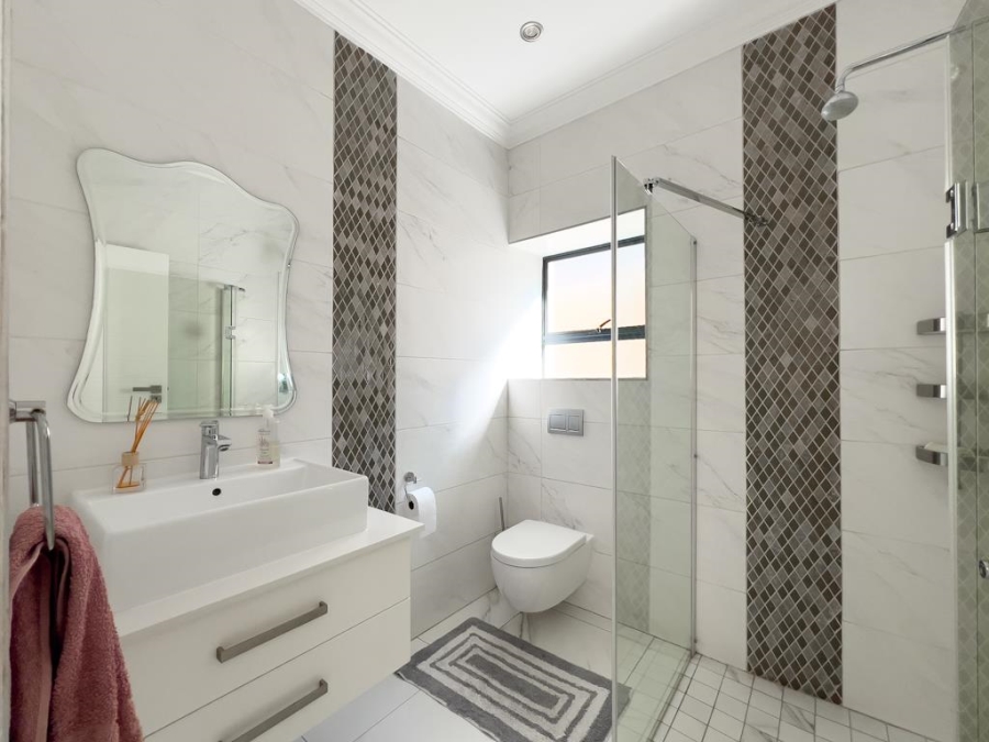 4 Bedroom Property for Sale in Midstream Ridge Gauteng