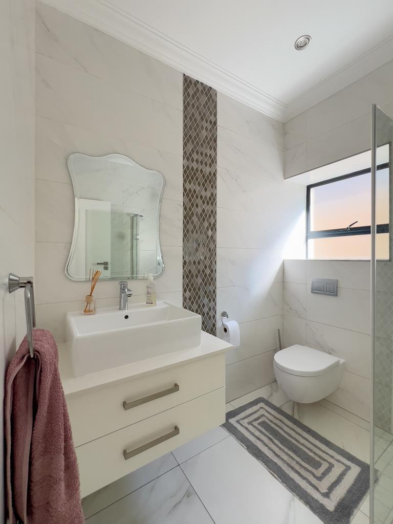 4 Bedroom Property for Sale in Midstream Ridge Gauteng