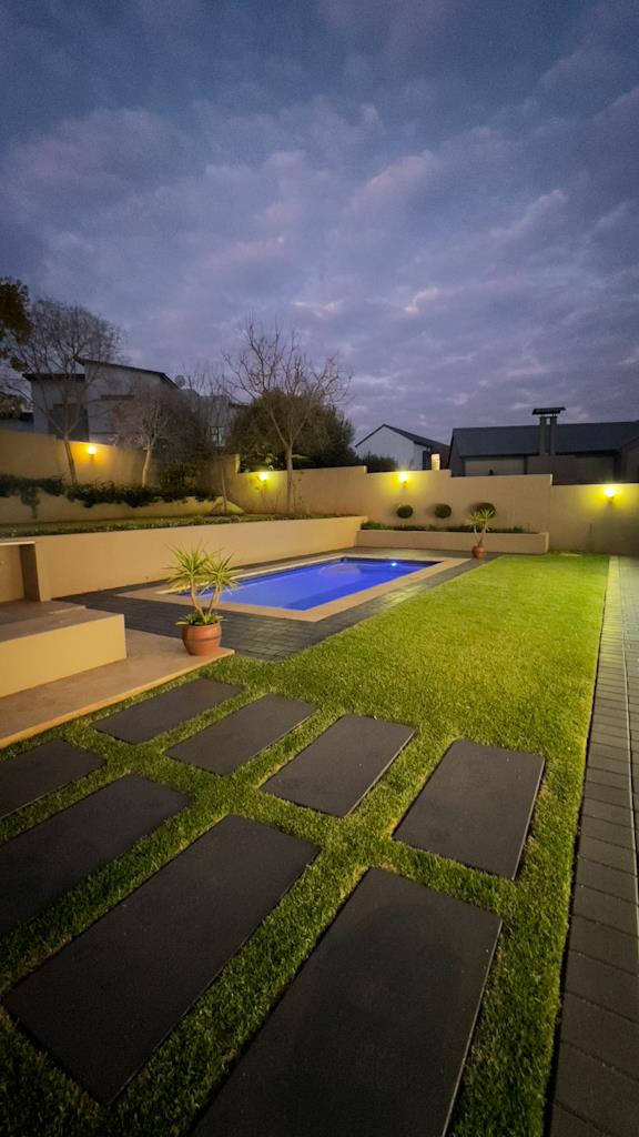 4 Bedroom Property for Sale in Midstream Ridge Gauteng