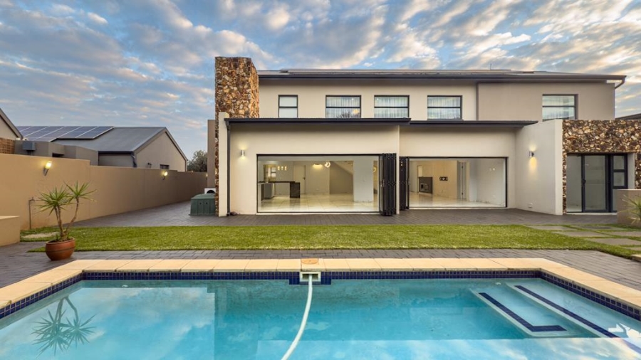4 Bedroom Property for Sale in Midstream Ridge Gauteng