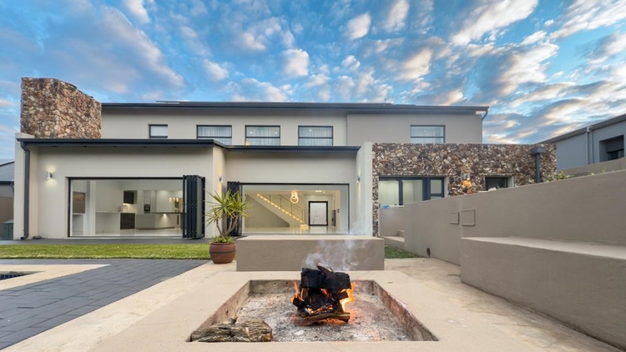 4 Bedroom Property for Sale in Midstream Ridge Gauteng