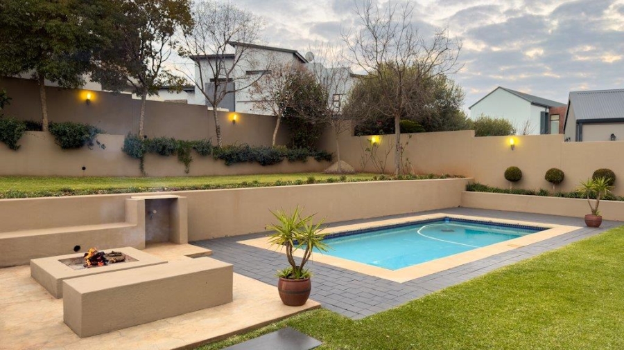 4 Bedroom Property for Sale in Midstream Ridge Gauteng