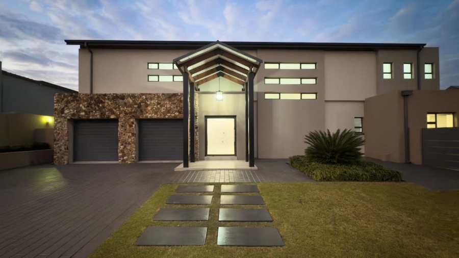 4 Bedroom Property for Sale in Midstream Ridge Gauteng