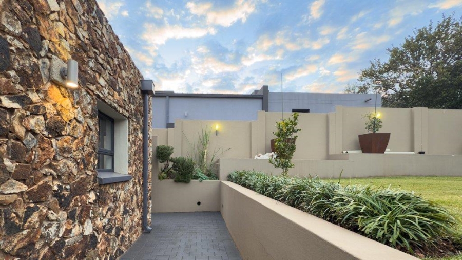 4 Bedroom Property for Sale in Midstream Ridge Gauteng