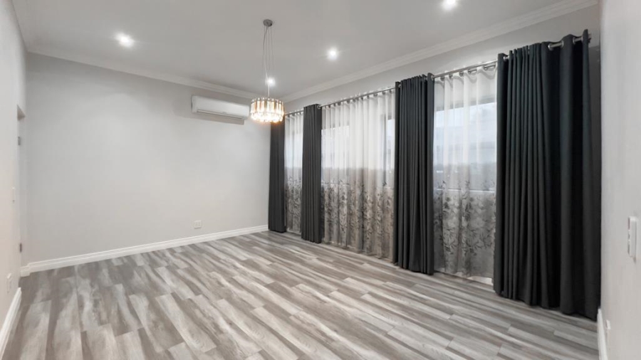 4 Bedroom Property for Sale in Midstream Ridge Gauteng