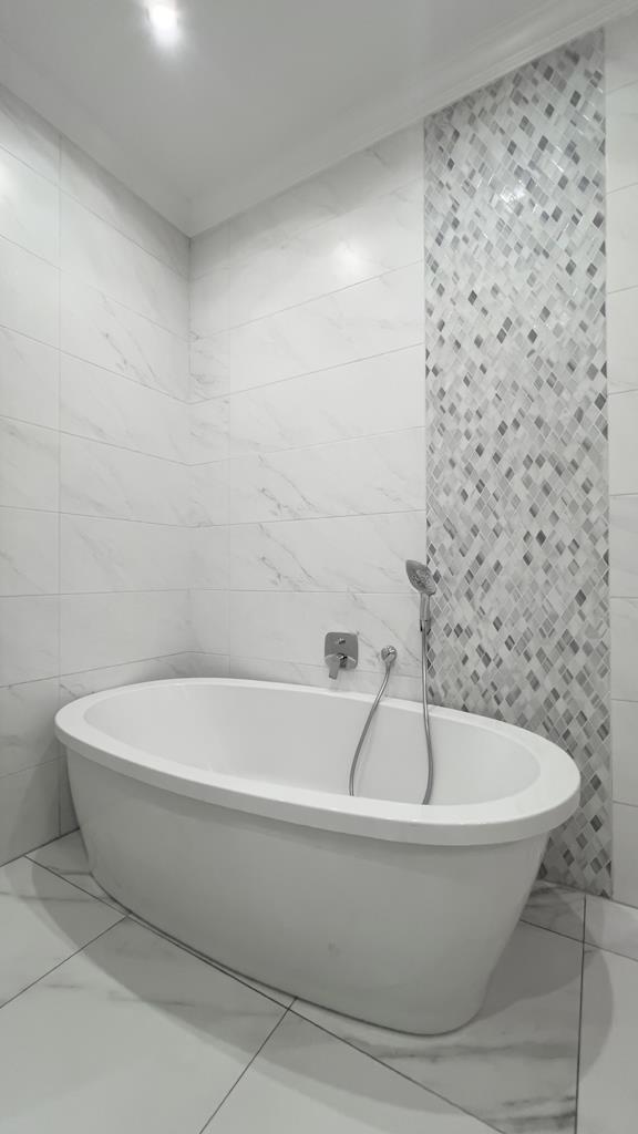 4 Bedroom Property for Sale in Midstream Ridge Gauteng