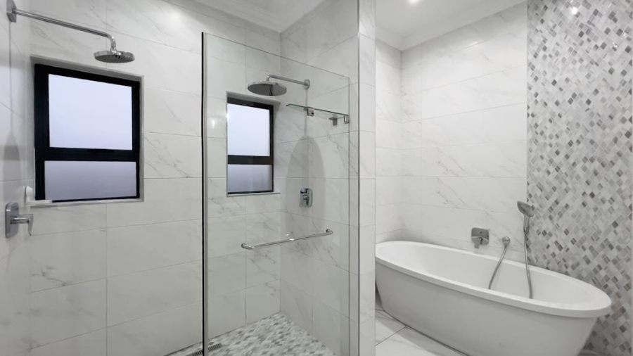4 Bedroom Property for Sale in Midstream Ridge Gauteng