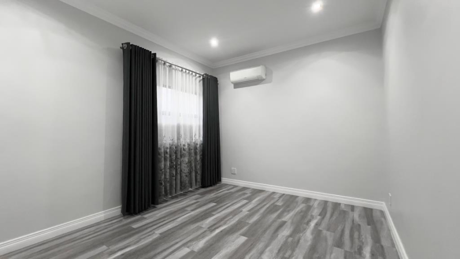 4 Bedroom Property for Sale in Midstream Ridge Gauteng