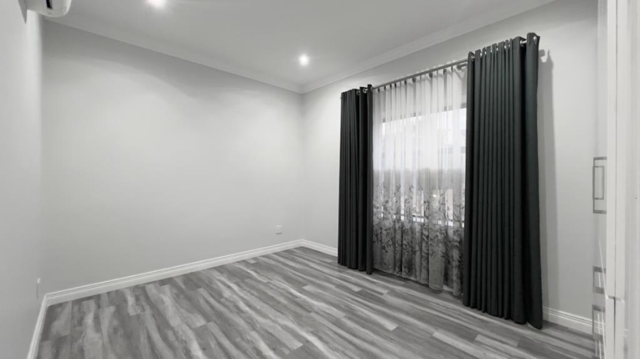 4 Bedroom Property for Sale in Midstream Ridge Gauteng