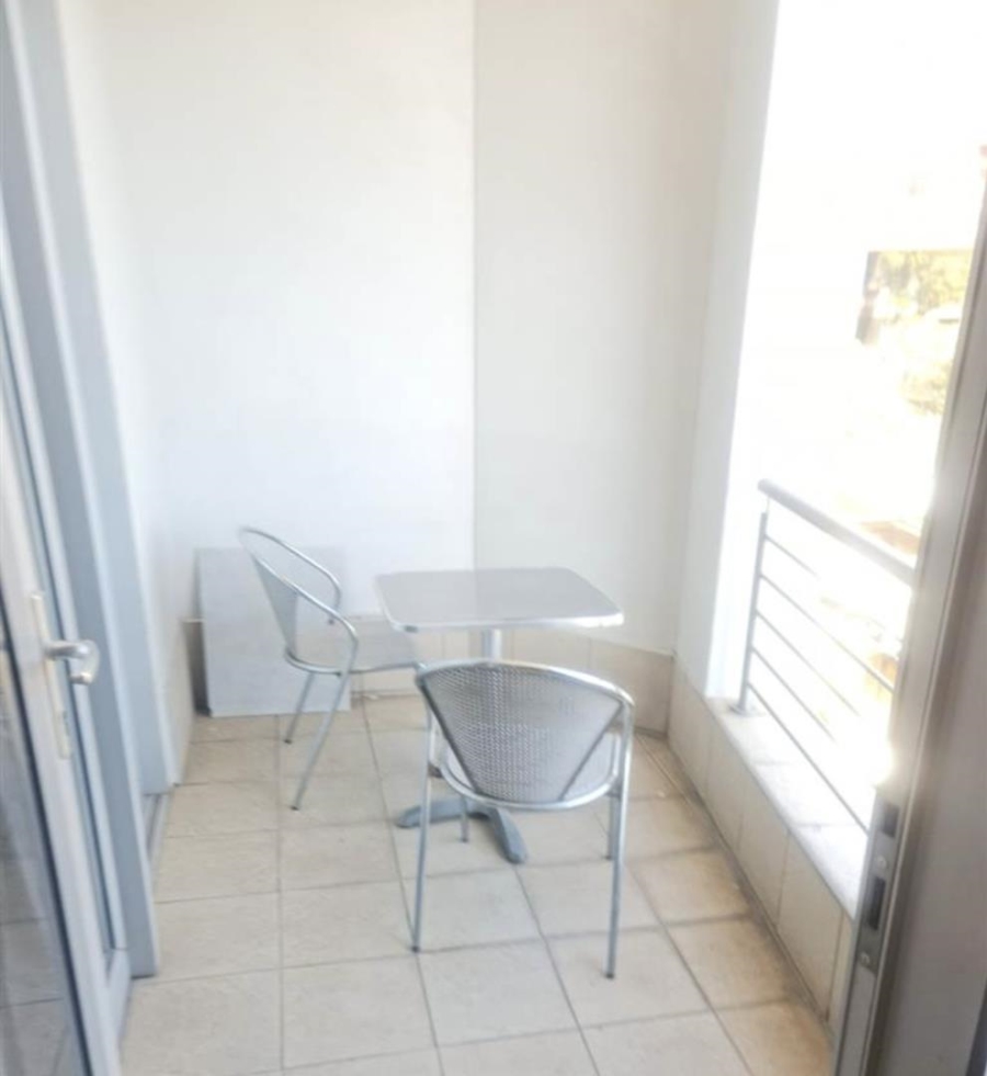 To Let 1 Bedroom Property for Rent in Sandown Gauteng