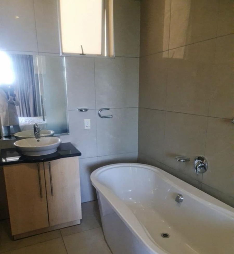 To Let 1 Bedroom Property for Rent in Sandown Gauteng