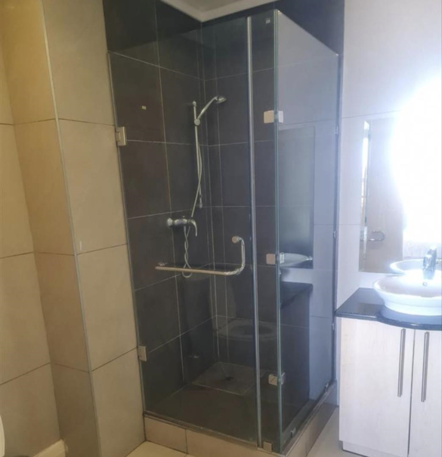 To Let 1 Bedroom Property for Rent in Sandown Gauteng