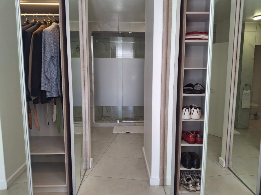 To Let 3 Bedroom Property for Rent in Benmore Gardens Gauteng