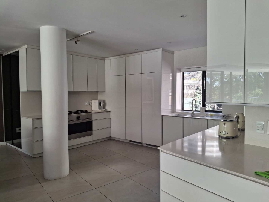 To Let 3 Bedroom Property for Rent in Benmore Gardens Gauteng