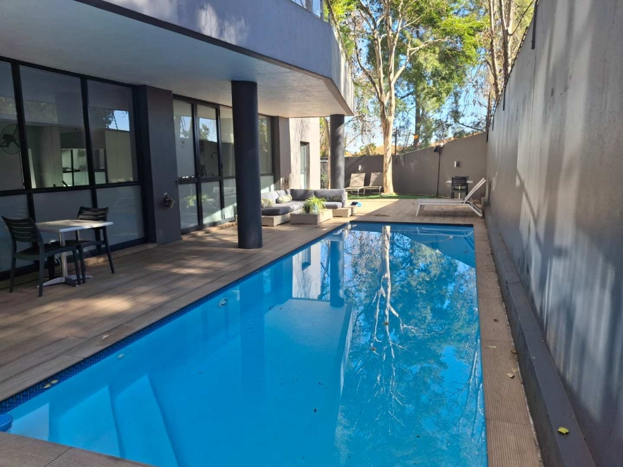 To Let 3 Bedroom Property for Rent in Benmore Gardens Gauteng