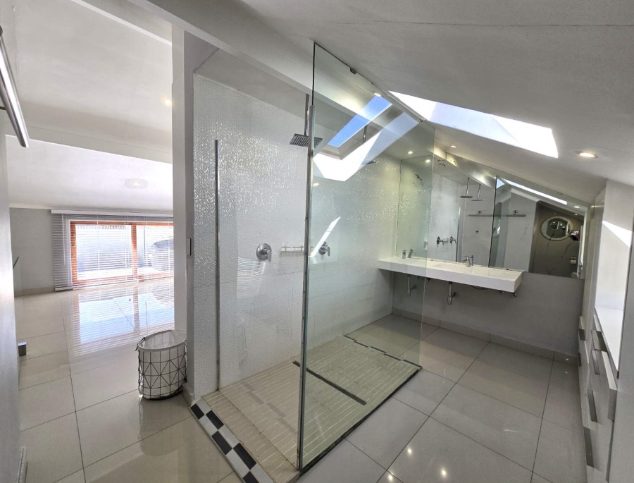 1 Bedroom Property for Sale in Strathavon Gauteng