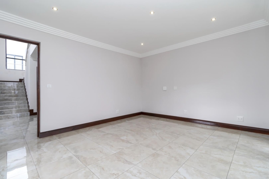 To Let 5 Bedroom Property for Rent in Waterfall Country Estate Gauteng