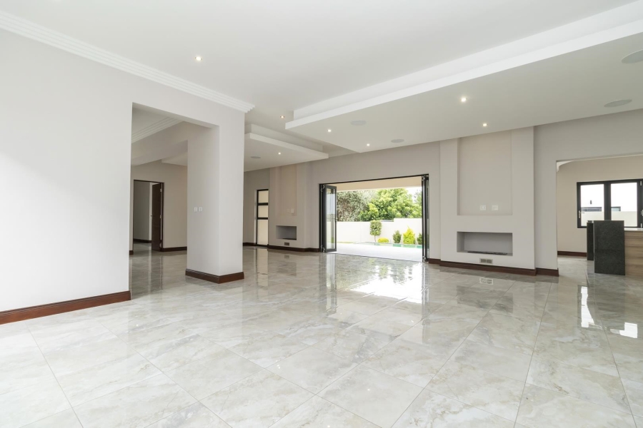 To Let 5 Bedroom Property for Rent in Waterfall Country Estate Gauteng
