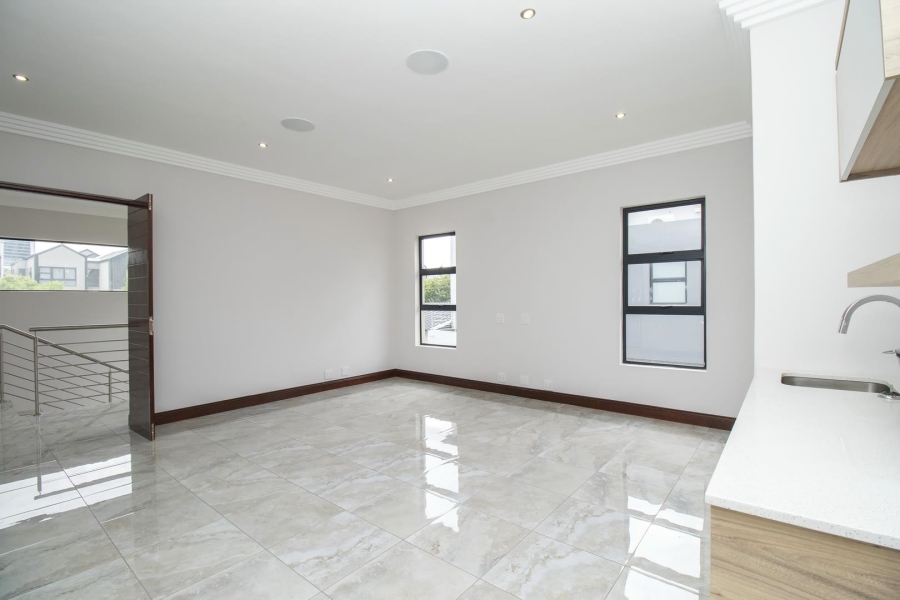 To Let 5 Bedroom Property for Rent in Waterfall Country Estate Gauteng