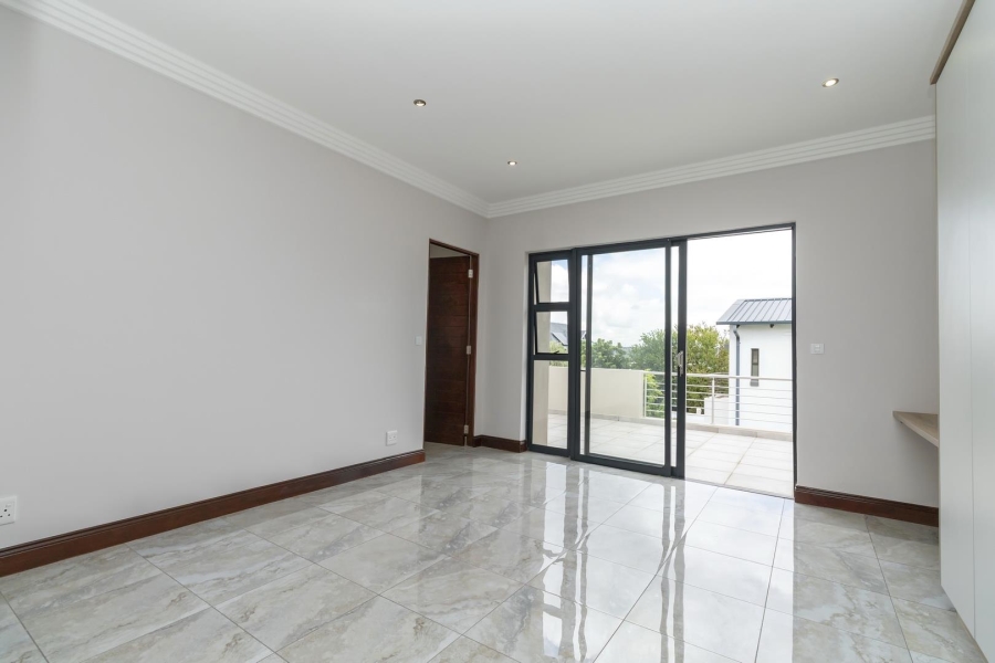 To Let 5 Bedroom Property for Rent in Waterfall Country Estate Gauteng