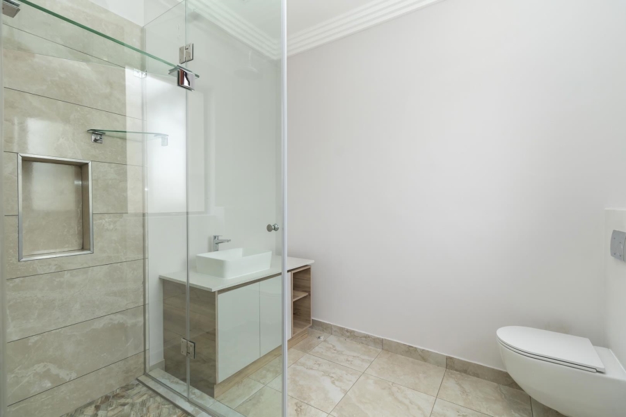 To Let 5 Bedroom Property for Rent in Waterfall Country Estate Gauteng