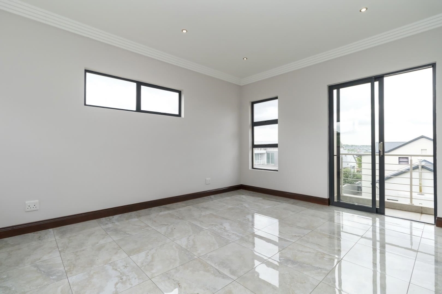 To Let 5 Bedroom Property for Rent in Waterfall Country Estate Gauteng