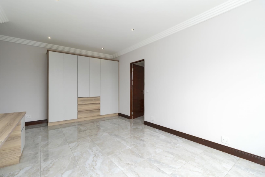 To Let 5 Bedroom Property for Rent in Waterfall Country Estate Gauteng