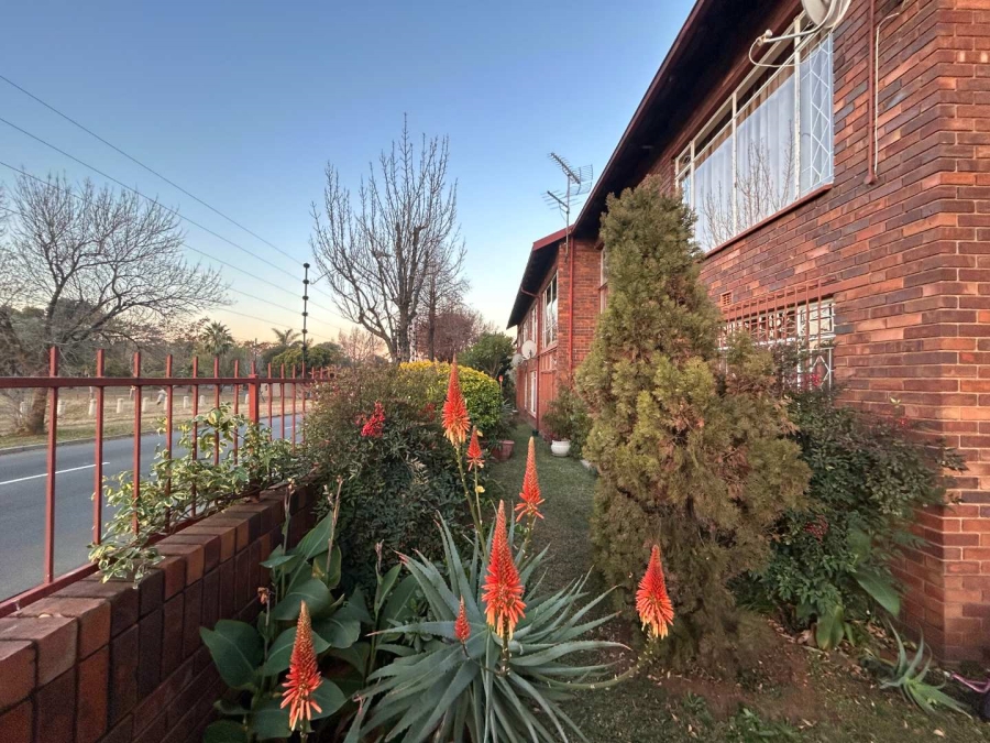 2 Bedroom Property for Sale in New Redruth Gauteng