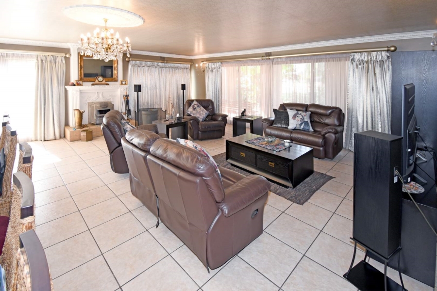 6 Bedroom Property for Sale in Libradene Gauteng