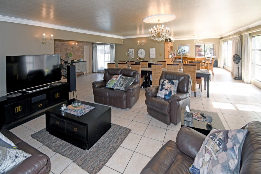6 Bedroom Property for Sale in Libradene Gauteng