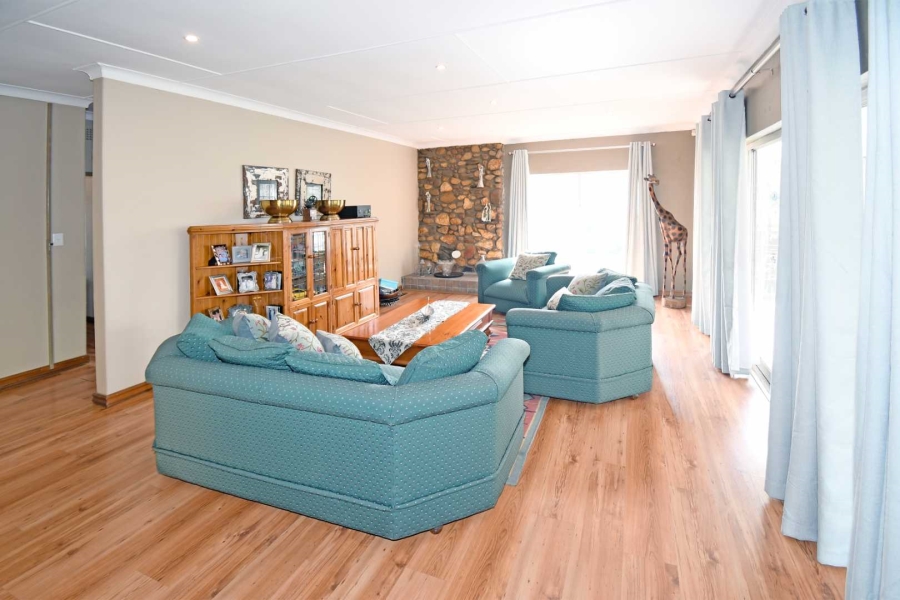 6 Bedroom Property for Sale in Libradene Gauteng
