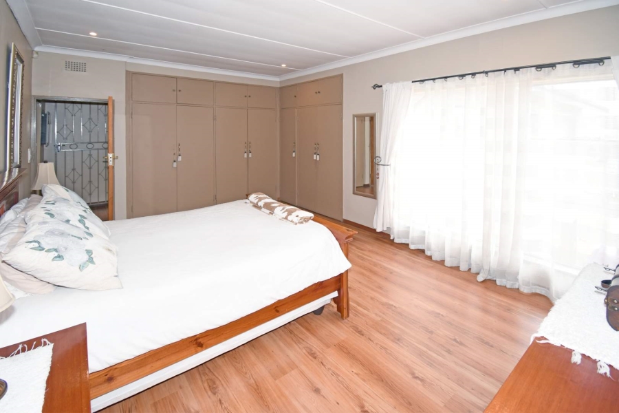 6 Bedroom Property for Sale in Libradene Gauteng