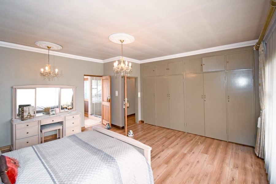 6 Bedroom Property for Sale in Libradene Gauteng