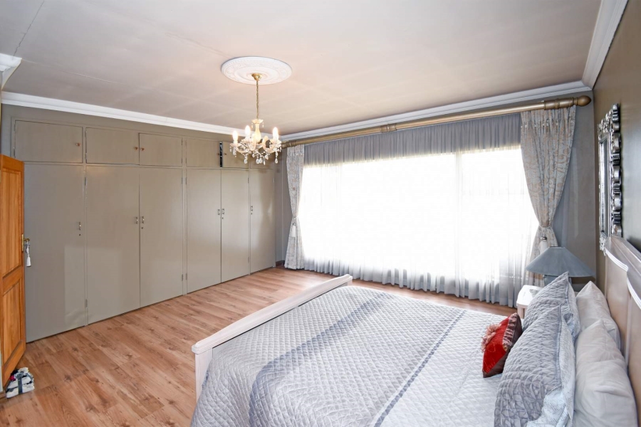 6 Bedroom Property for Sale in Libradene Gauteng
