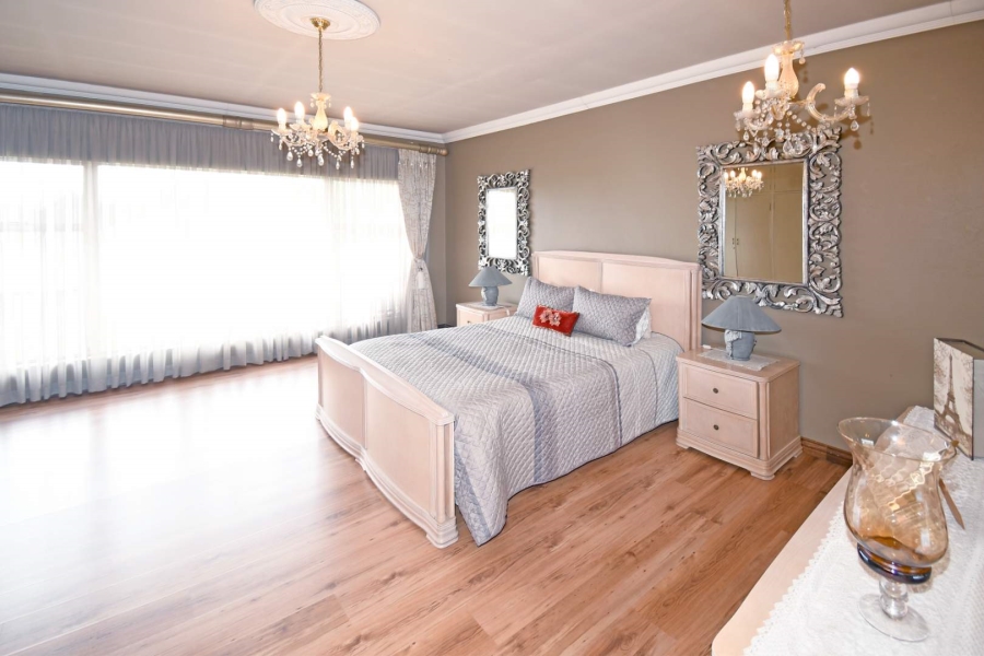 6 Bedroom Property for Sale in Libradene Gauteng