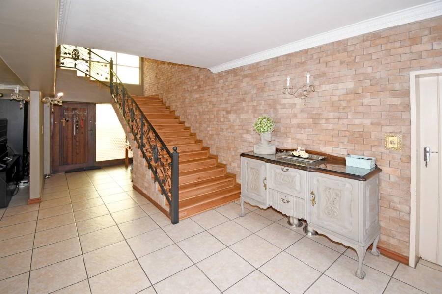 6 Bedroom Property for Sale in Libradene Gauteng