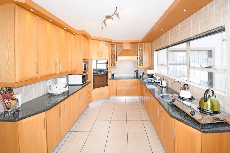 6 Bedroom Property for Sale in Libradene Gauteng