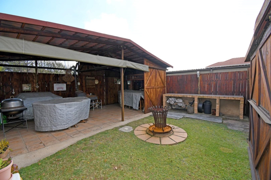 6 Bedroom Property for Sale in Libradene Gauteng