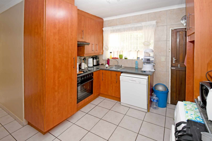 6 Bedroom Property for Sale in Libradene Gauteng