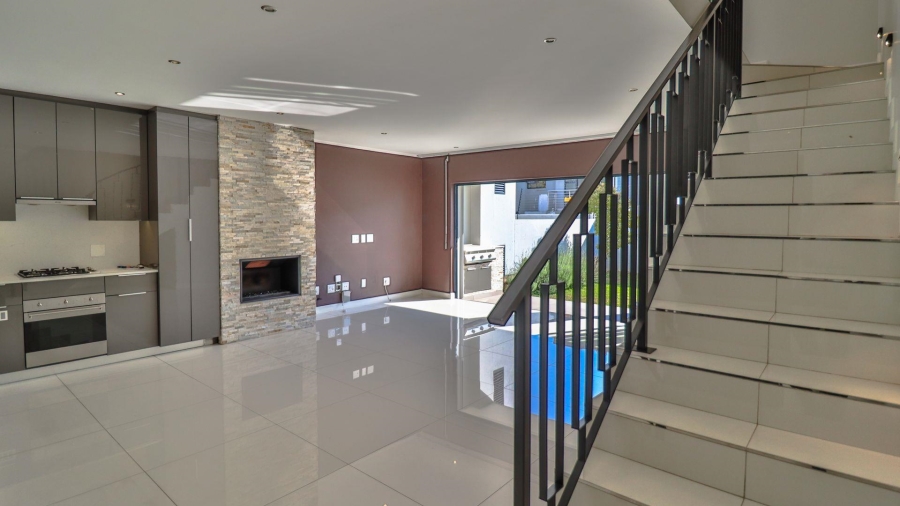 To Let 2 Bedroom Property for Rent in Bryanston Gauteng