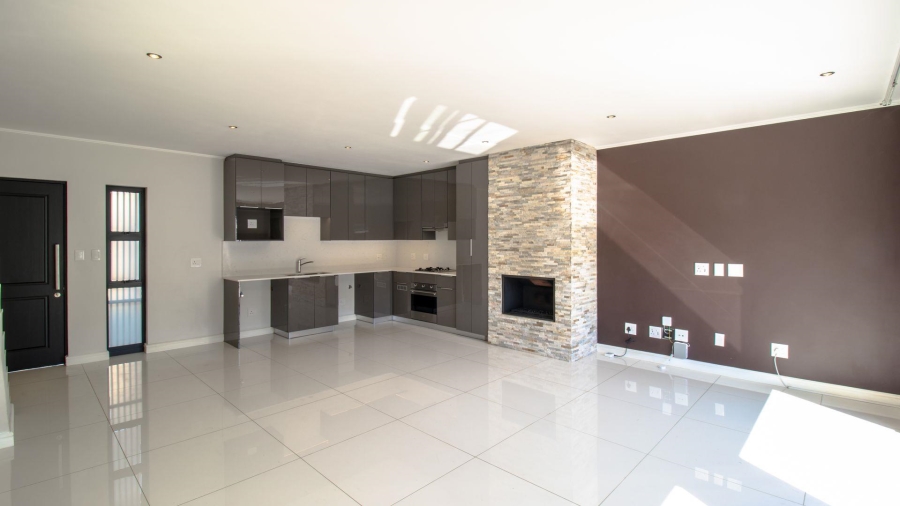 To Let 2 Bedroom Property for Rent in Bryanston Gauteng